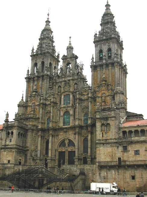 13feb2002-santiago-cathedral-exterior2.jpg